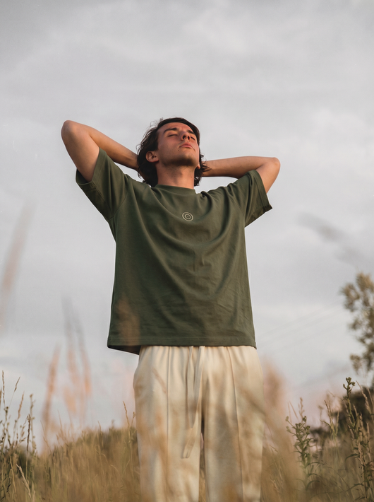 Camiseta pure calm - khaki green