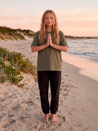 Camiseta pure calm - khaki green