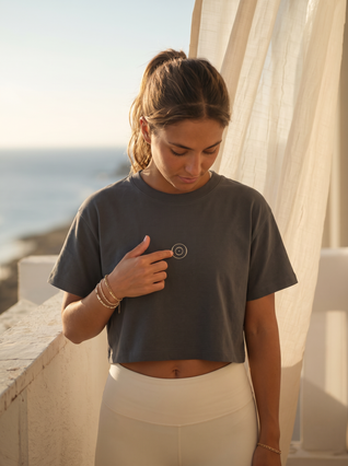 Camiseta pure calm Crop Tee · Grey