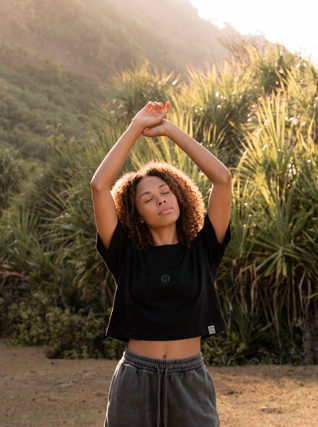 Camiseta pure calm Crop Tee · Black